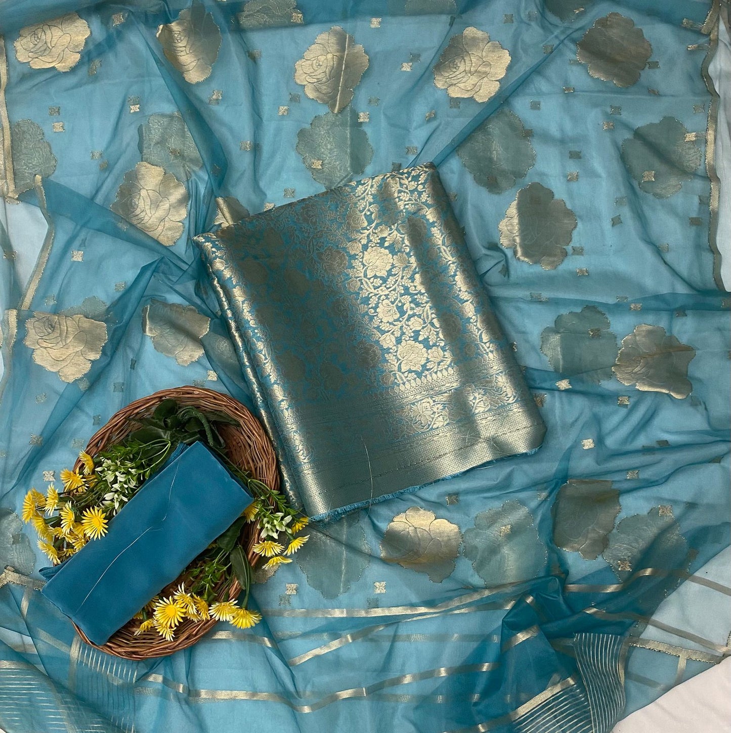 जॉर्जेट सी ग्रीन सूट फ़ैब्रिक / ईज़ी ब्रीज़ी PT-3