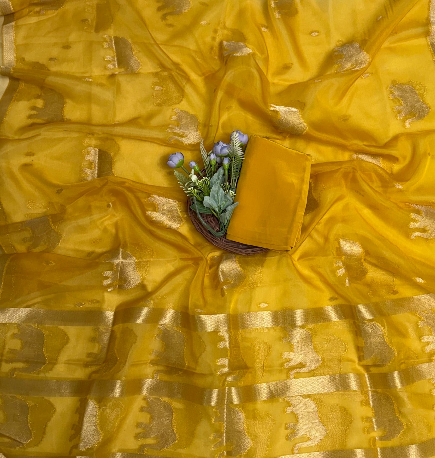 Brocade Yellow Suit Fabric / Banarasi Baithak