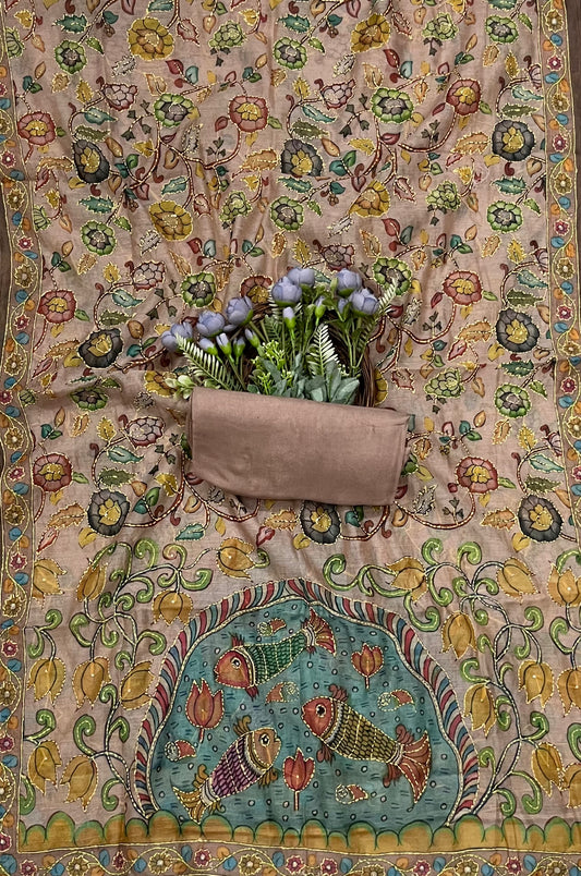 क्रेप गुलाबी सूट संग्रह / हाथ से पेंट किए गए सूट