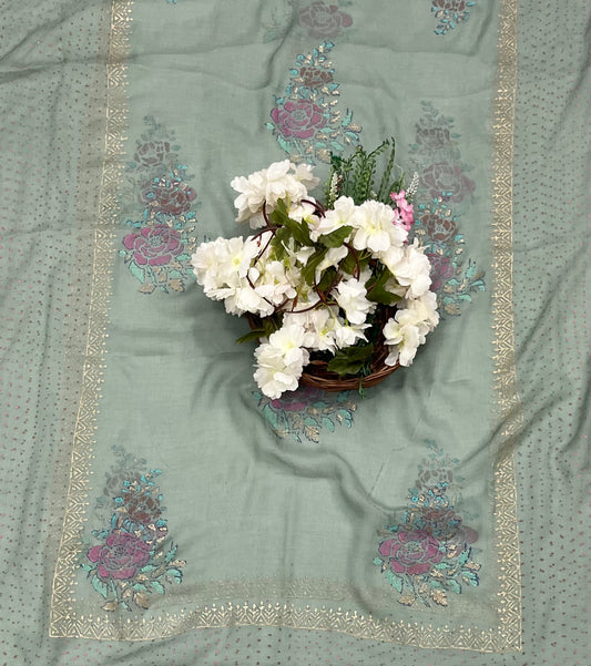 चिनॉन क्रेप ग्रे सूट फैब्रिक / फूलों का घर