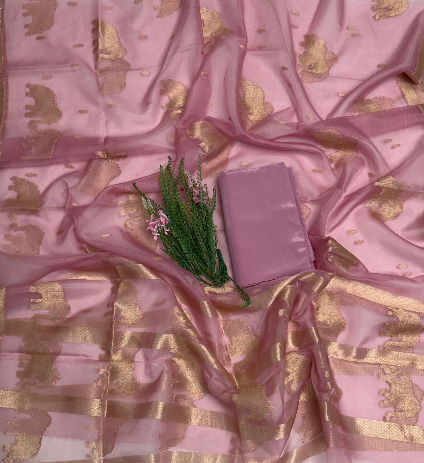 Brocade Dusty Pink Suit Fabric / Banarasi Baithak