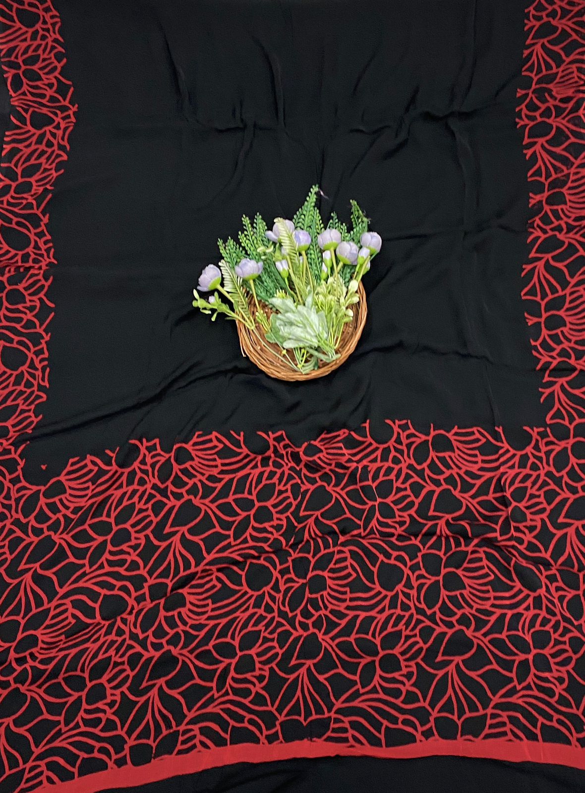 498C Crepe Black With Red Suit Fabric / CKC Crepe Suits