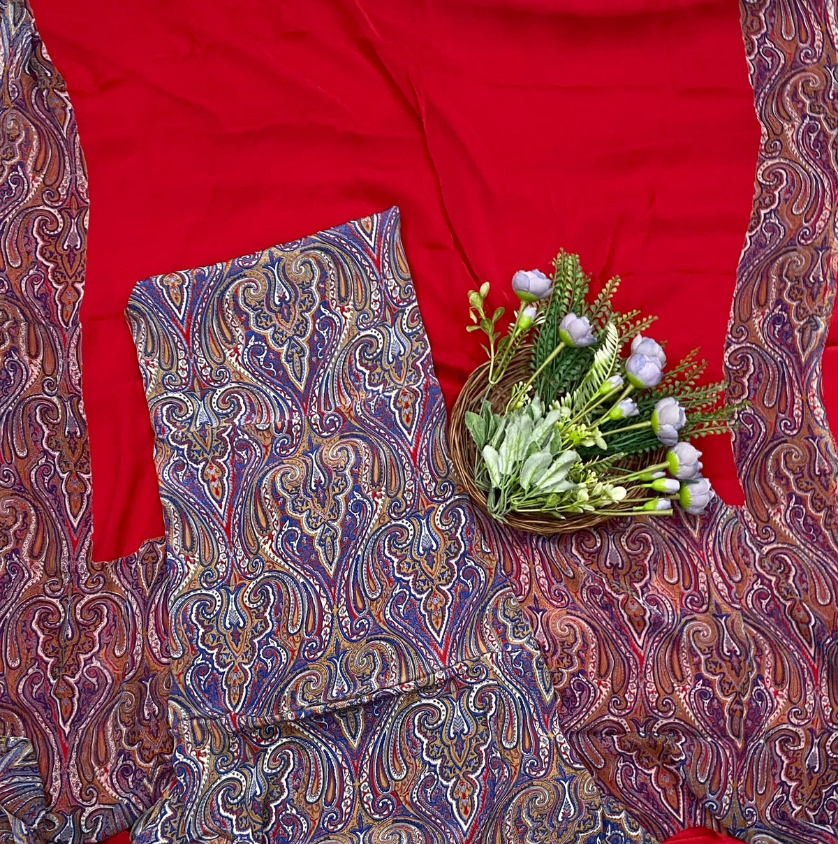 931D Crepe Blue With Red Suit Fabric / CKC Crepe Suits