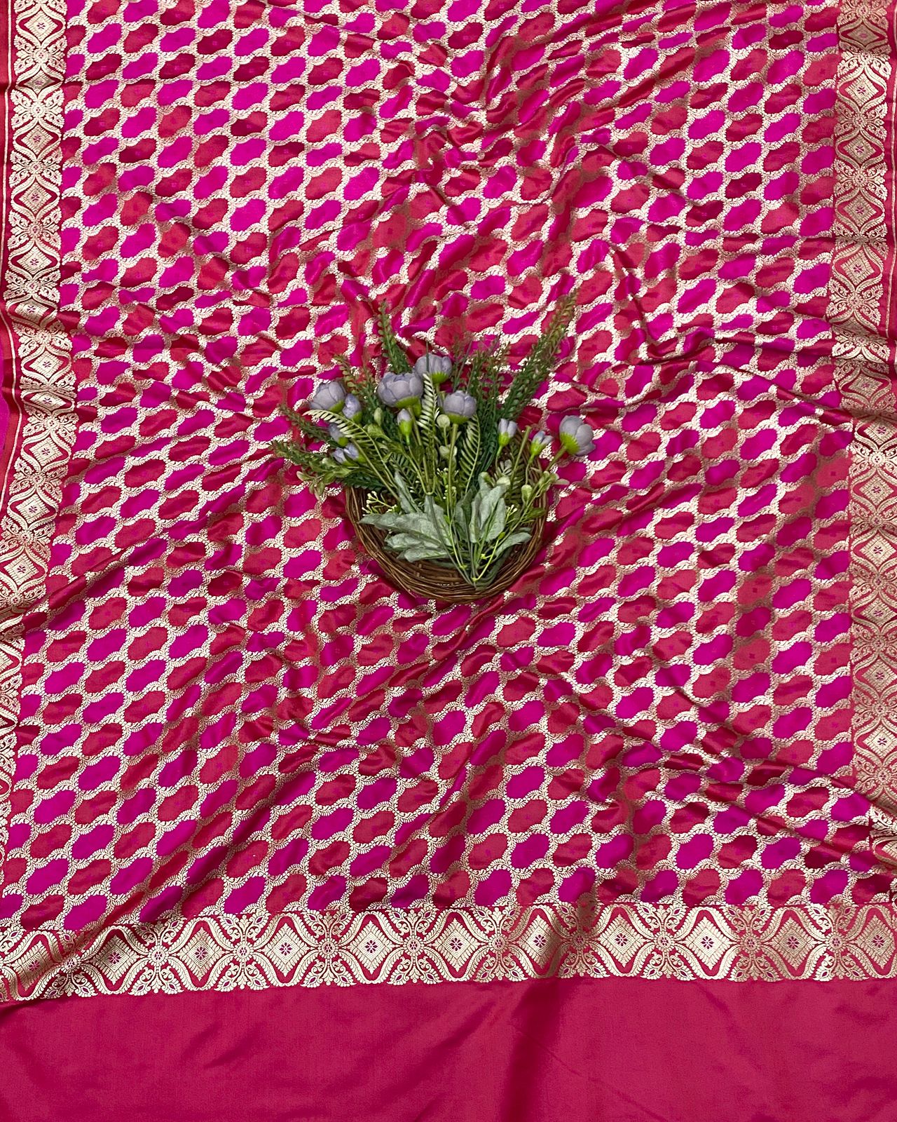 652C Banarasi Silk Majenta Suit Fabric / CKC Banarasi Edit