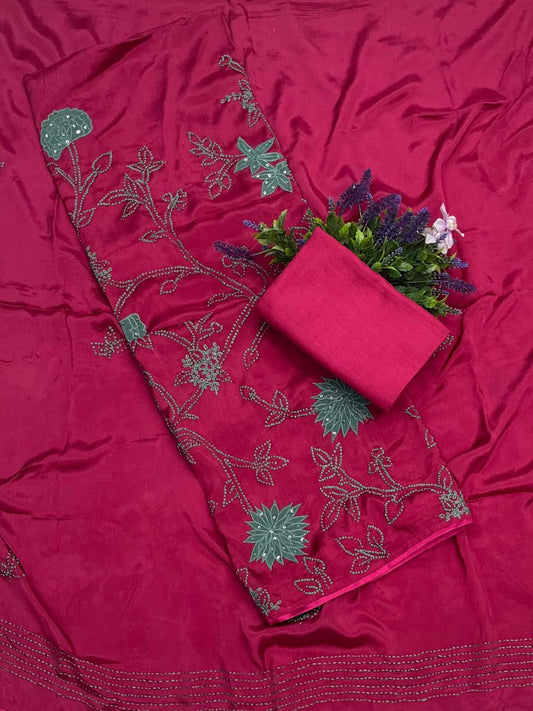 क्रेप गुलाबी सूट संग्रह / हाथ से पेंट किए गए सूट