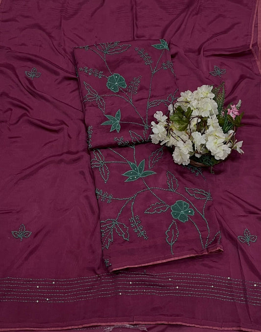 क्रेप गुलाबी सूट संग्रह / हाथ से पेंट किए गए सूट