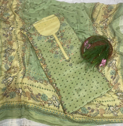 चिनॉन क्रेप मस्टर्ड सूट फैब्रिक / फूलों का घर