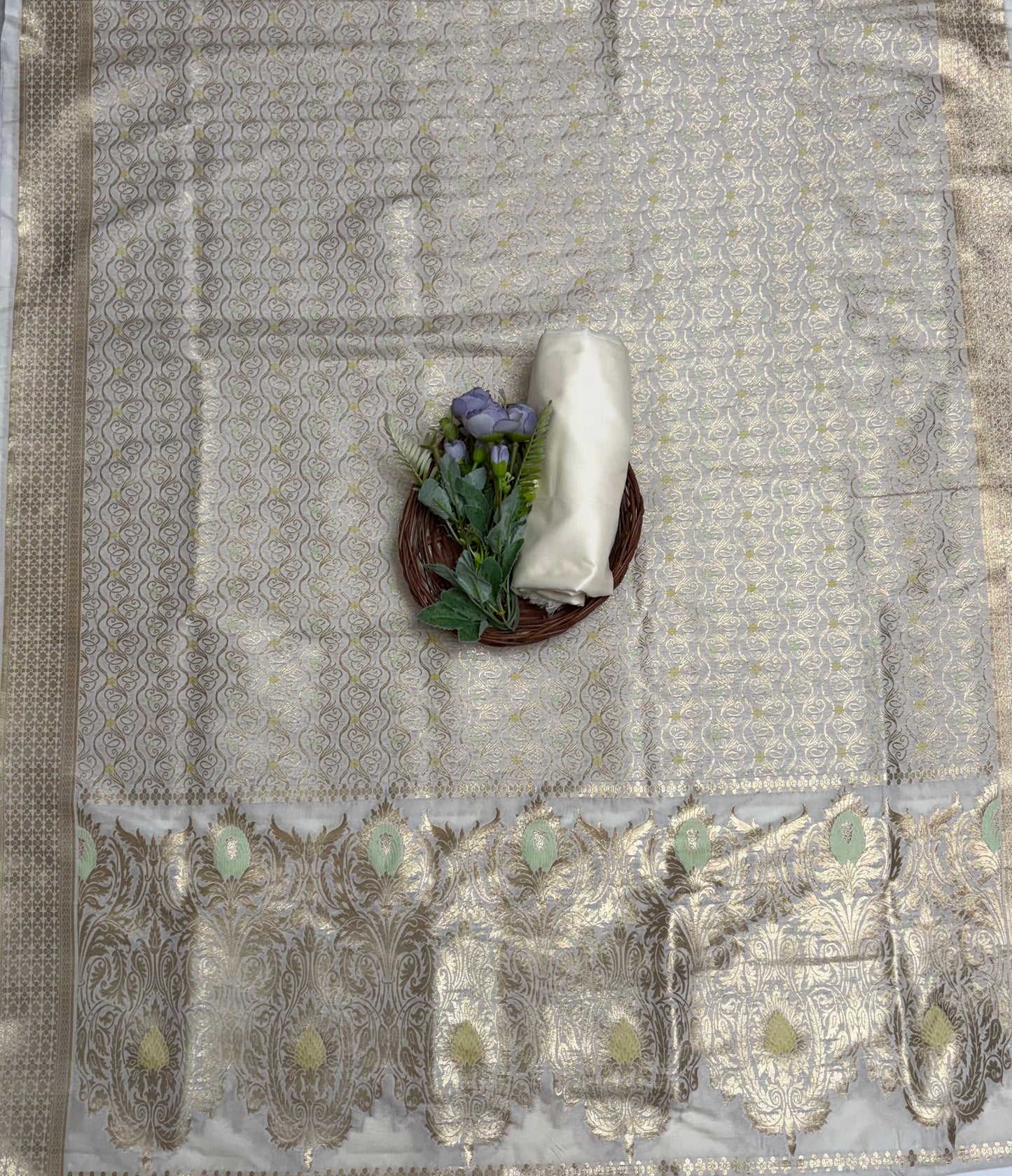 Banarasi Silk Cream Suit Fabric / Banarasi Baithak