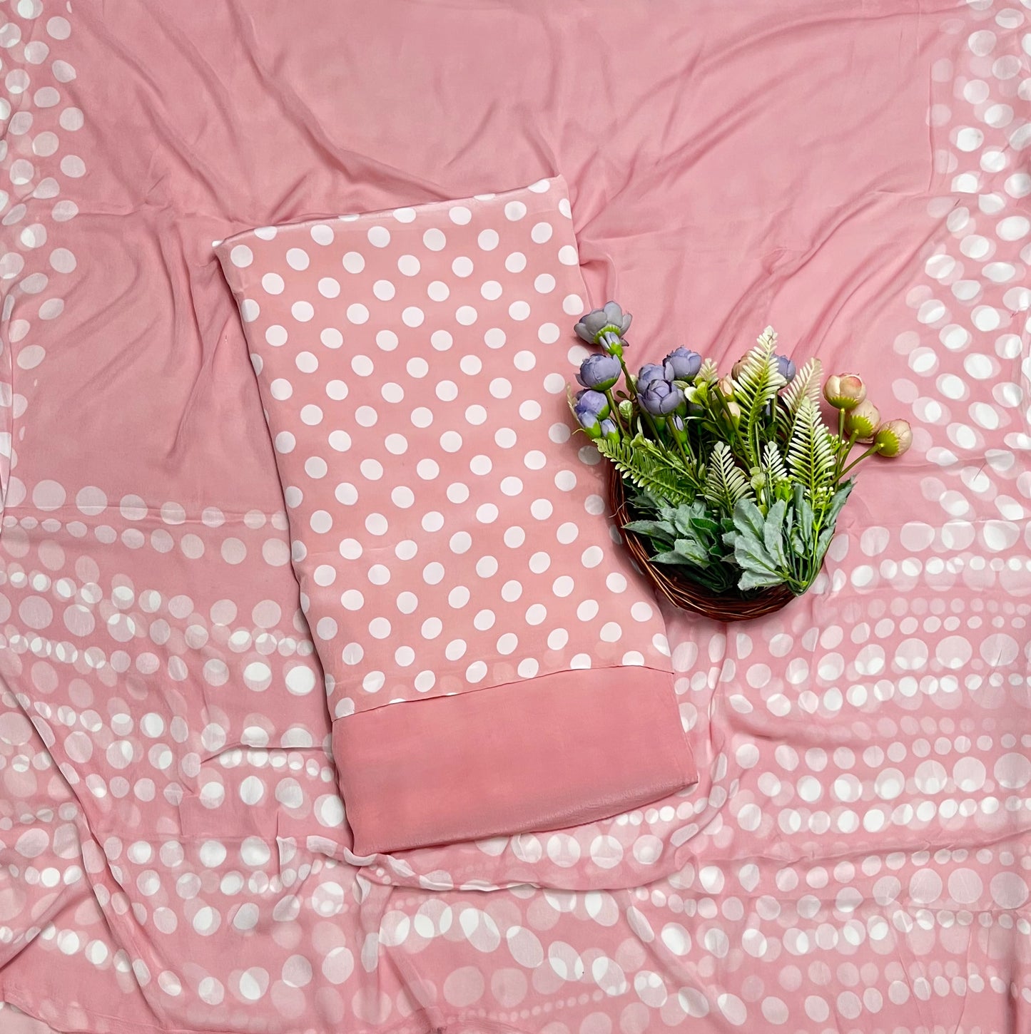 473A Crepe Polka Dot Light Peach Suit Fabric / CKC Polka Story