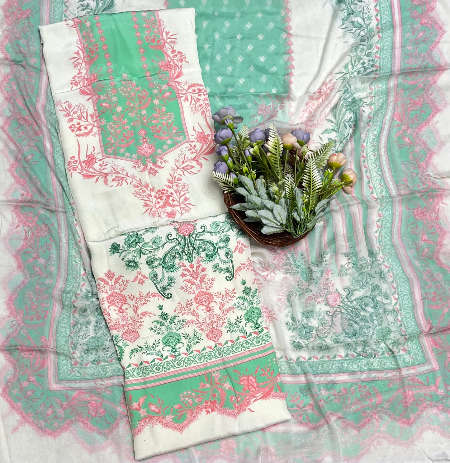 Ckc 417 Crepe White With Green Suit Fabric / CKC Crepe Suits