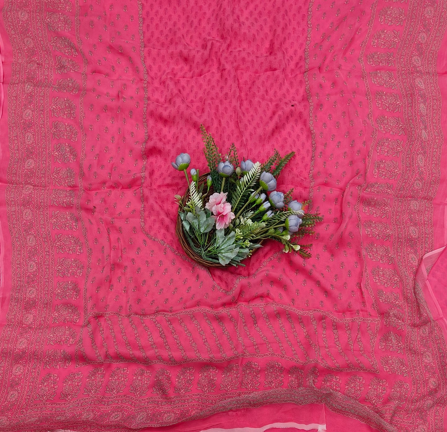 977B Crepe Pink Suit Fabric / CKC Crepe Suits