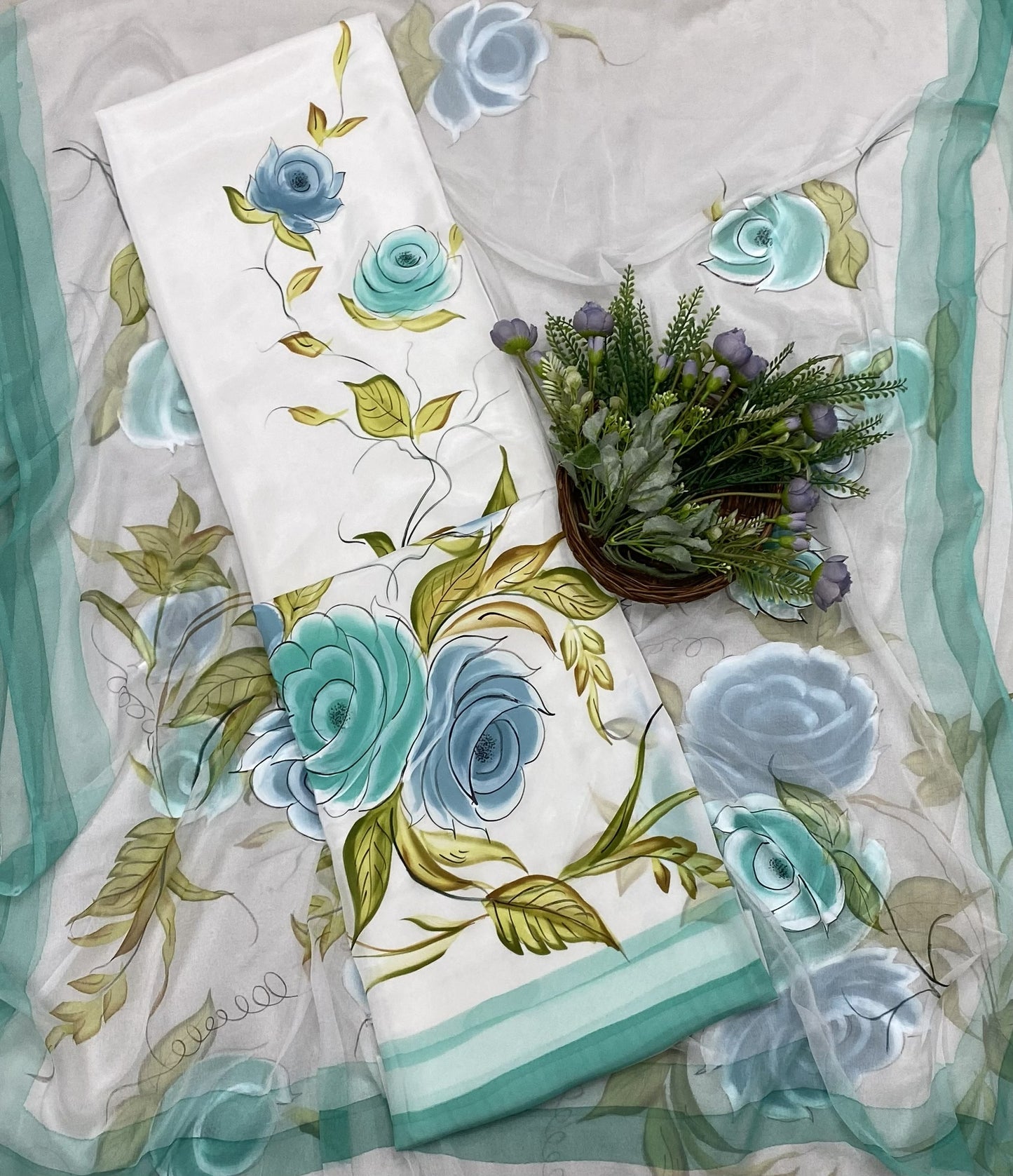 330B Crepe White with Sea Blue Suit Fabric / CKC Crepe Suits