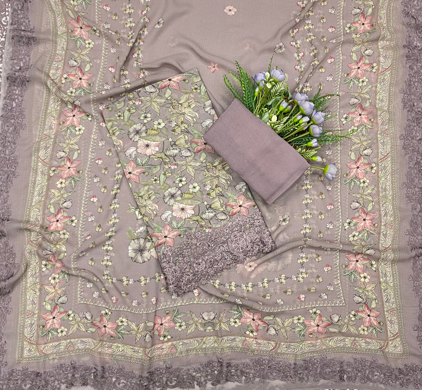 जॉर्जेट पोल्का डॉट मेहंदी ग्रीन सूट फैब्रिक / पोल्का डॉट्स सूट