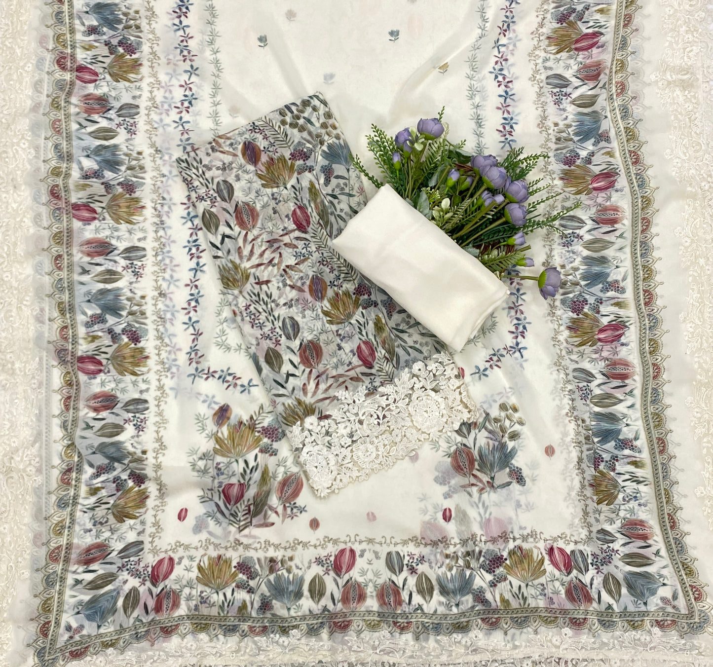 772B Georgette Off White  Suit Fabric / CKC Georgette Suits