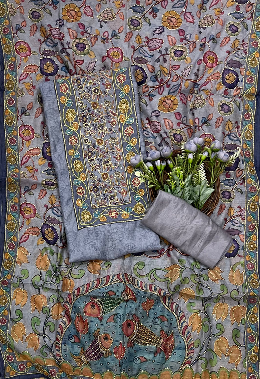 क्रेप गुलाबी सूट संग्रह / हाथ से पेंट किए गए सूट