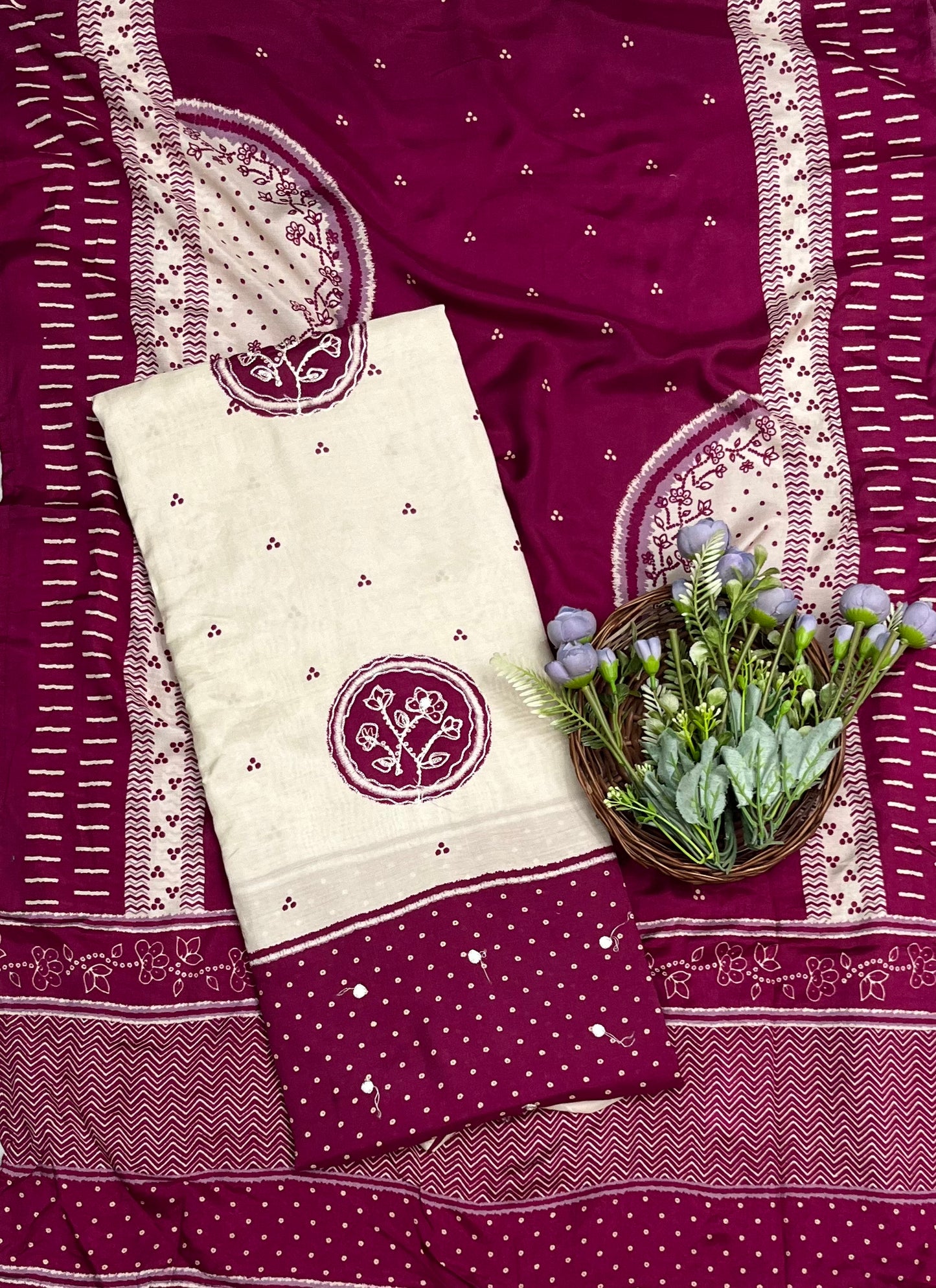 247 Muslin White With Dark Wine Suit Fabric / CKC Muslin Suits