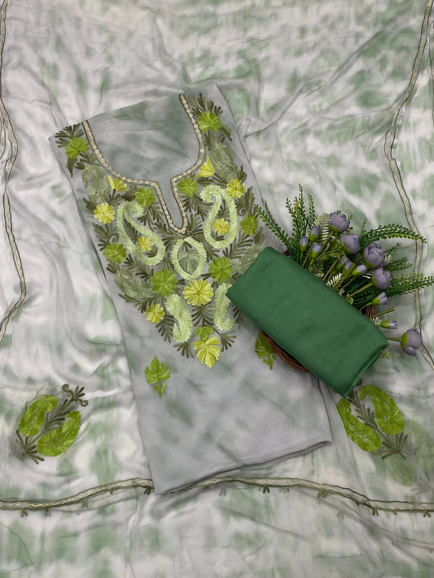 121C Georgette Aari Off White With Green Fabric / CKC Georgette Suits