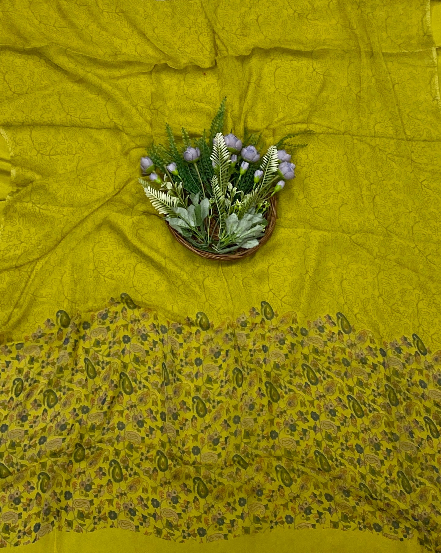 262C Crepe Greenish Yellow Suit Fabric / CKC Crepe Suits