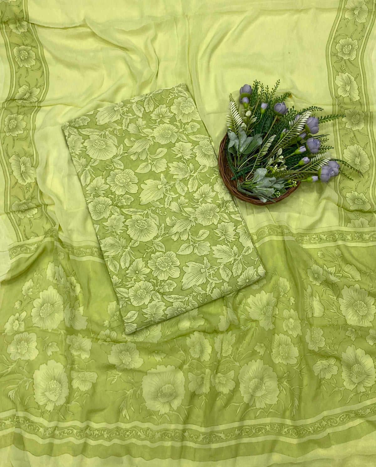253C Crepe Light Green Suit Fabric / CKC Crepe Suits
