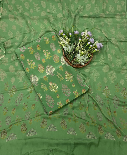 259C Crepe Green Suit Fabric / CKC Crepe Suits