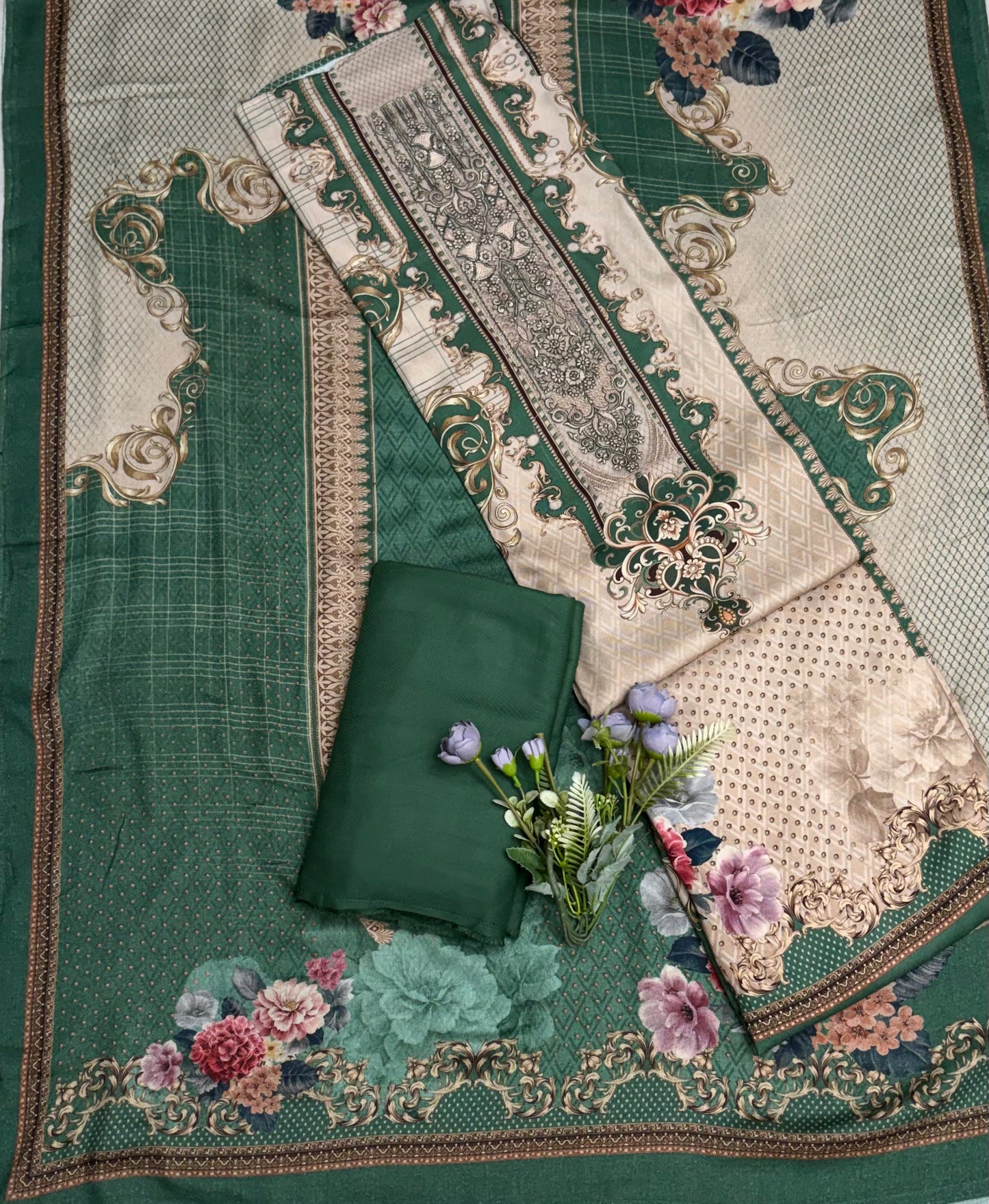 Pashmina Print Skin With Dark Green Suit Fabric / CKC Winter Suits