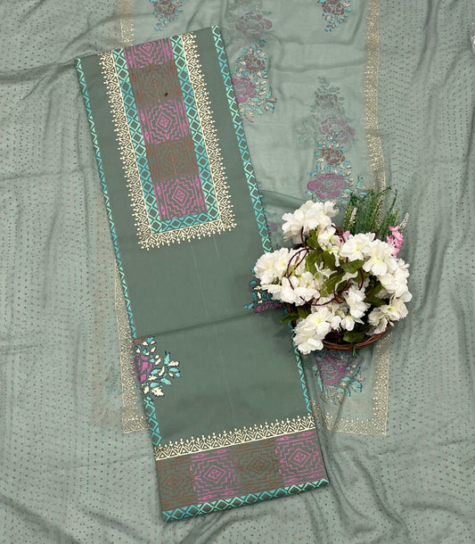 चिनॉन क्रेप ग्रे सूट फैब्रिक / फूलों का घर