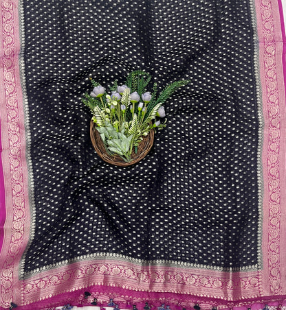 286C Pure Mul Cotton Hot Pink With Navy Blue Suit Fabric / CKC Mul Cotton