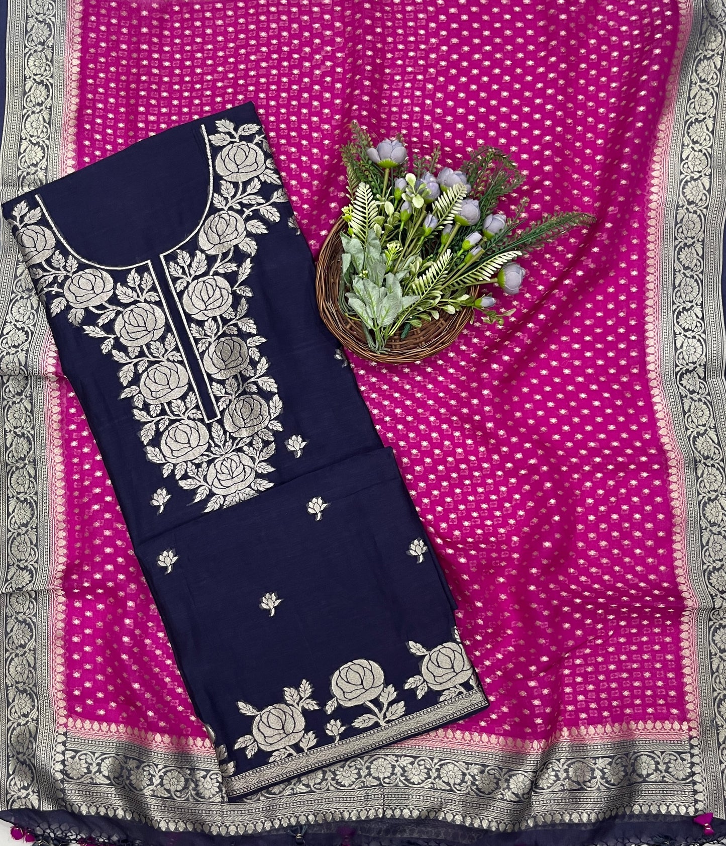 288C Pure Mul Cotton  Navy Blue With Hot Pink Suit Fabric / CKC Mul Cotton