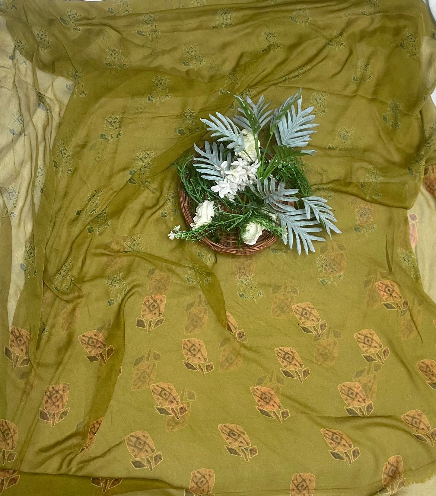 Crepe Mehndi Green Suit Fabric / Phoolon Ka Ghar