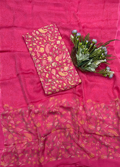 470A Crepe Pink Suit Fabric / CKC Crepe Suits