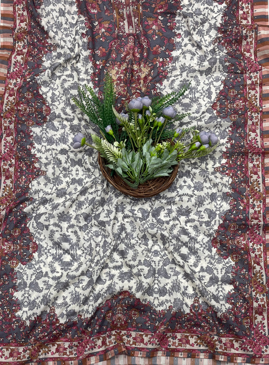 746A Cotton White With Grey Suit Fabric / CKC Cotton Bazaar