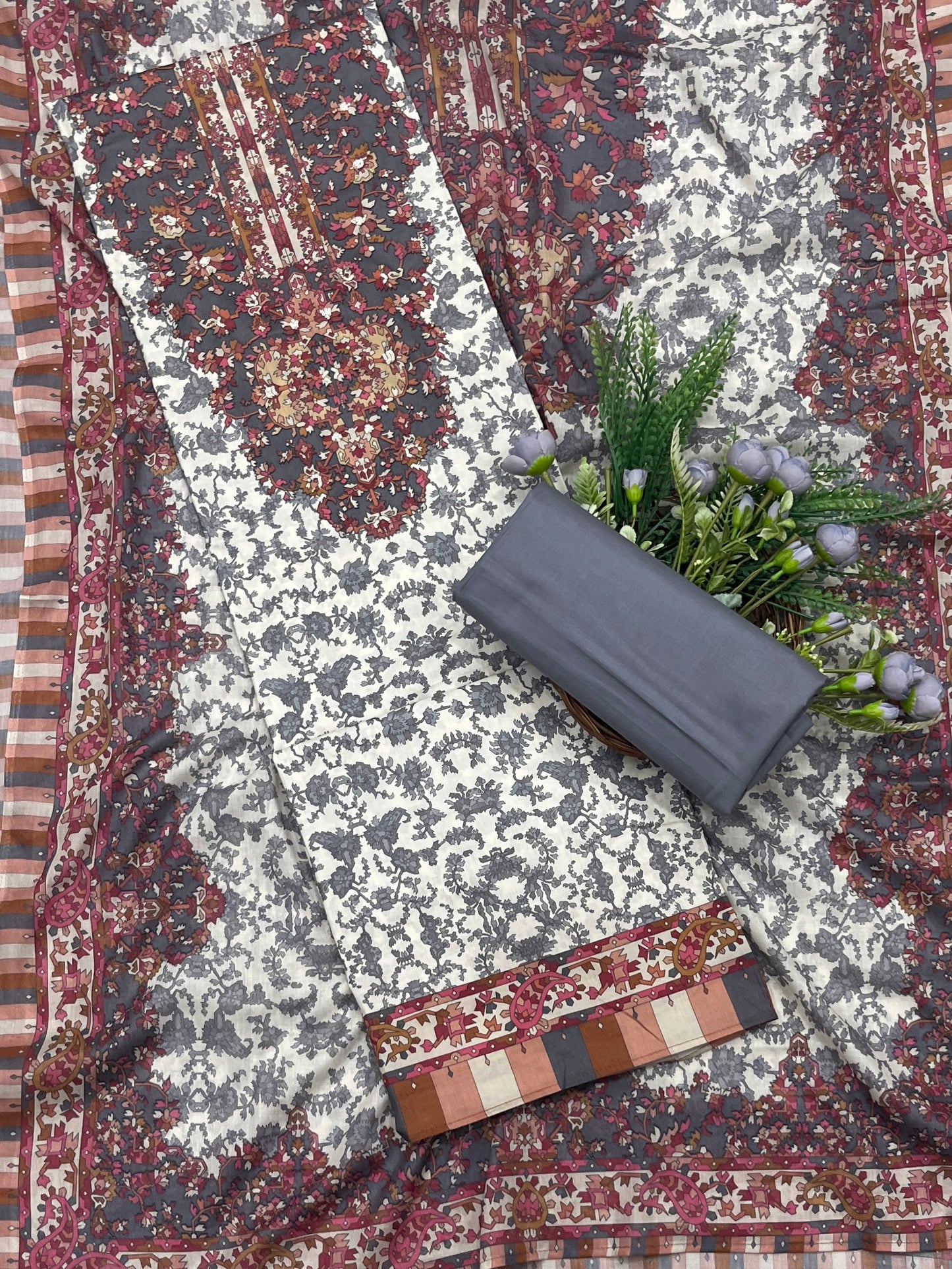 746A Cotton White With Grey Suit Fabric / CKC Cotton Bazaar