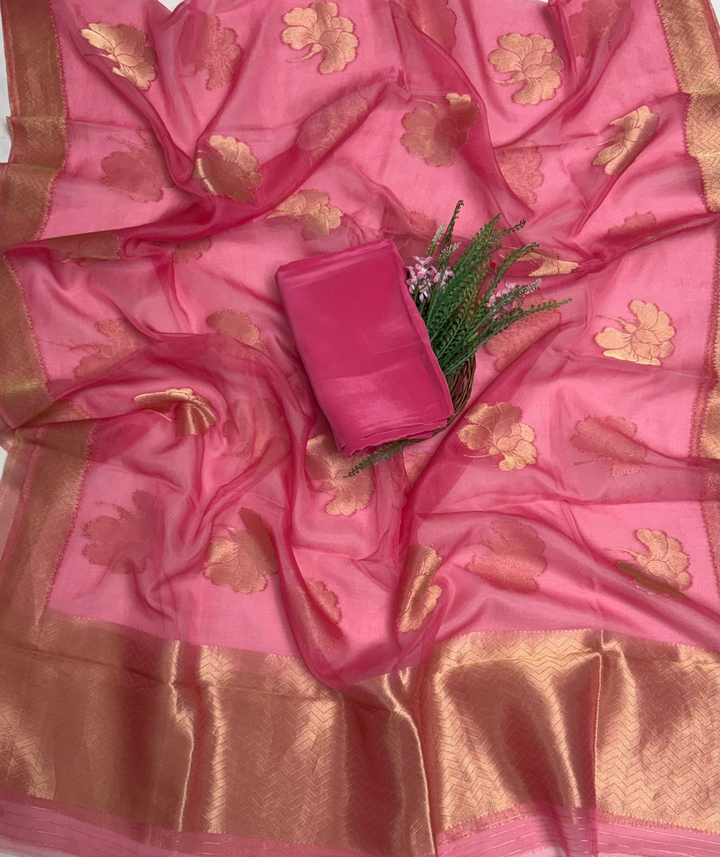 Brocade Pink Suit Fabric / Banarasi Baithak