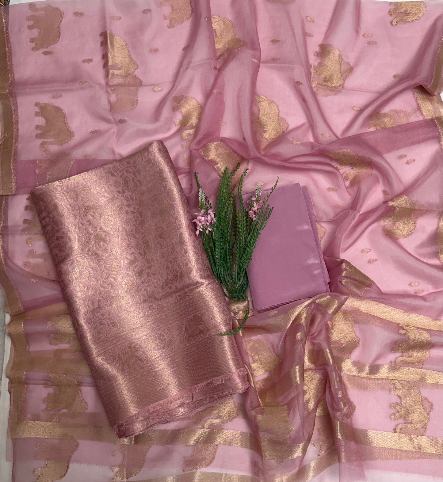 Brocade Dusty Pink Suit Fabric / Banarasi Baithak