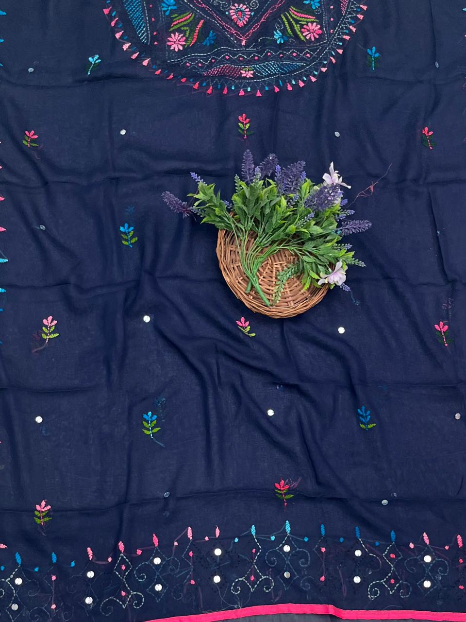 चिनॉन क्रेप ग्रे सूट फैब्रिक / फूलों का घर