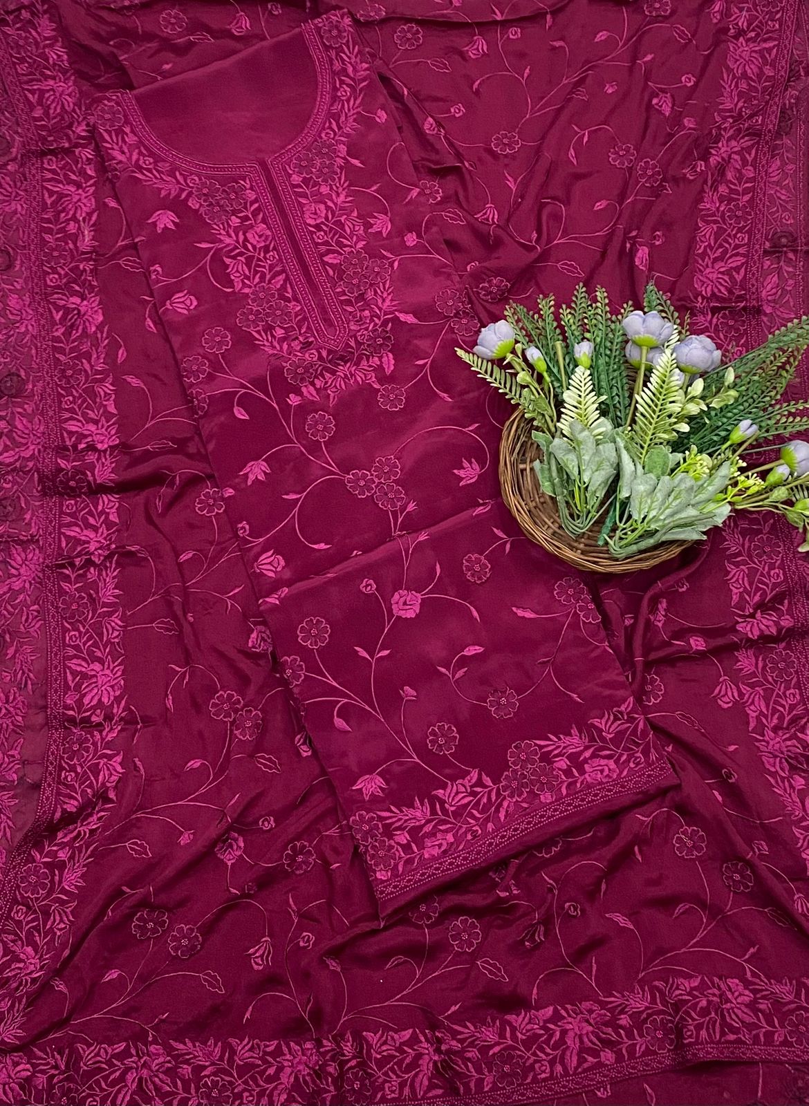 889A Crepe Hot Pink Suit Fabric / CKC Crepe Suits