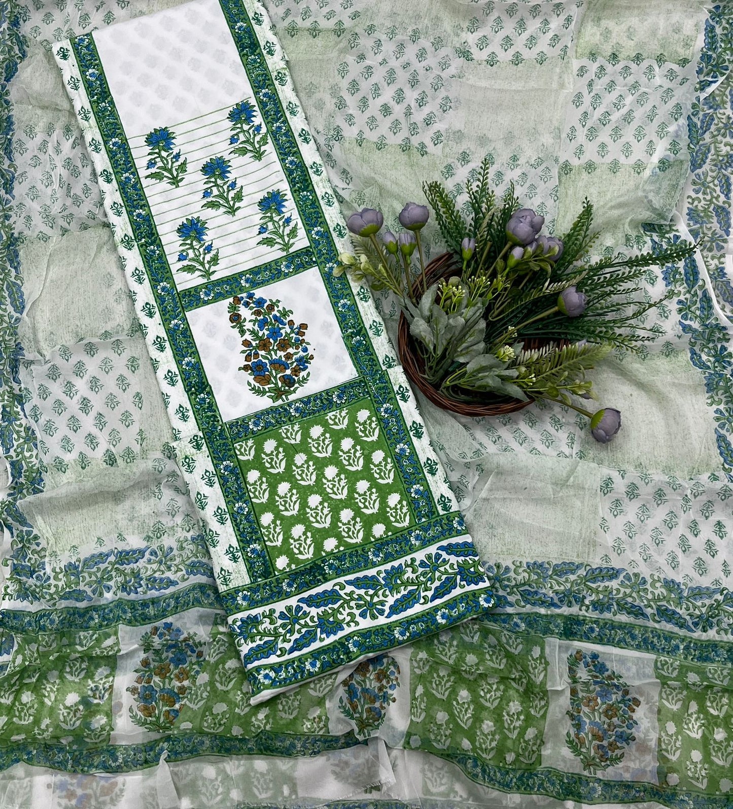 23B Cotton White With Green Color Suit Fabric / CKC Cotton Bazaar