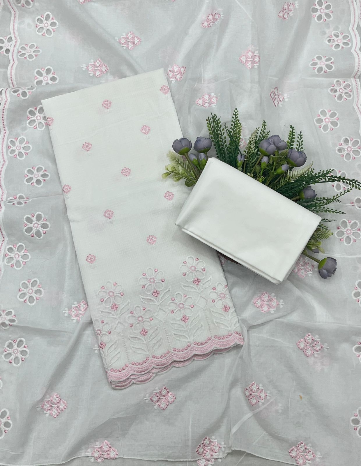 39B Cotton White With Pink Color Suit Fabric / CKC Cotton Bazaar