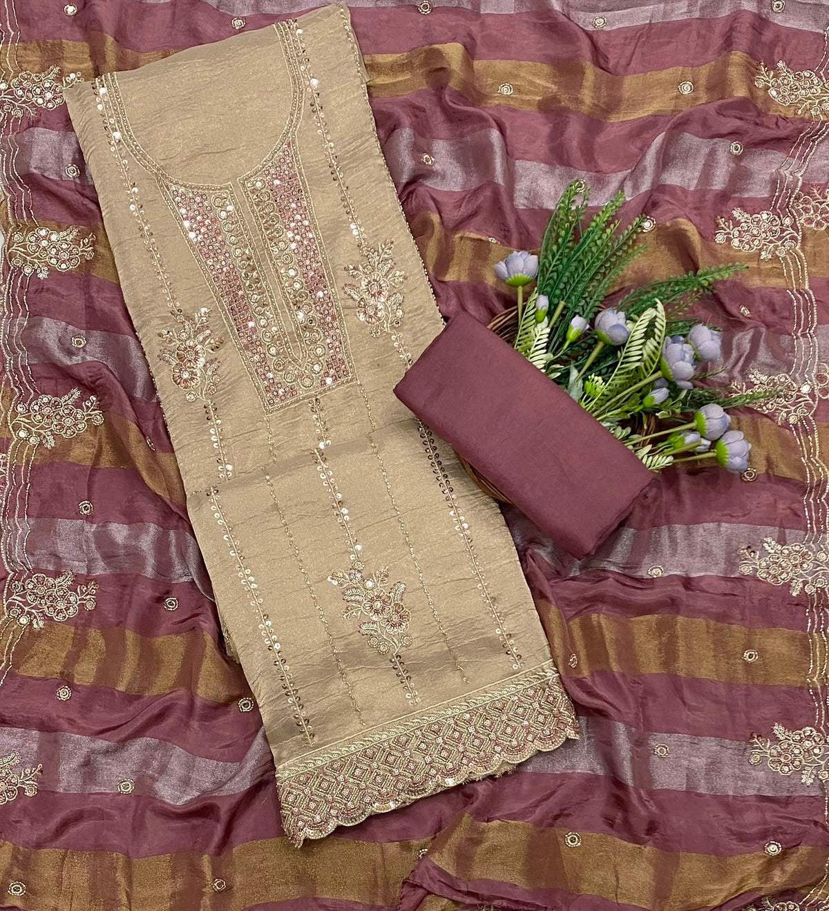 320C Shimmer Skin With Onion Pink Suit Fabric / CKC Banarasi Edit