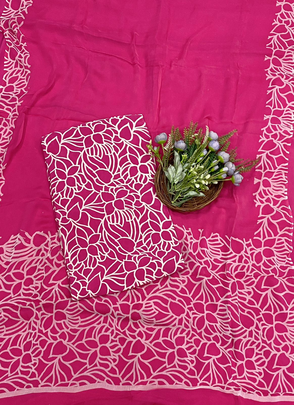 496C Crepe Pink Suit Fabric / CKC Crepe Suits