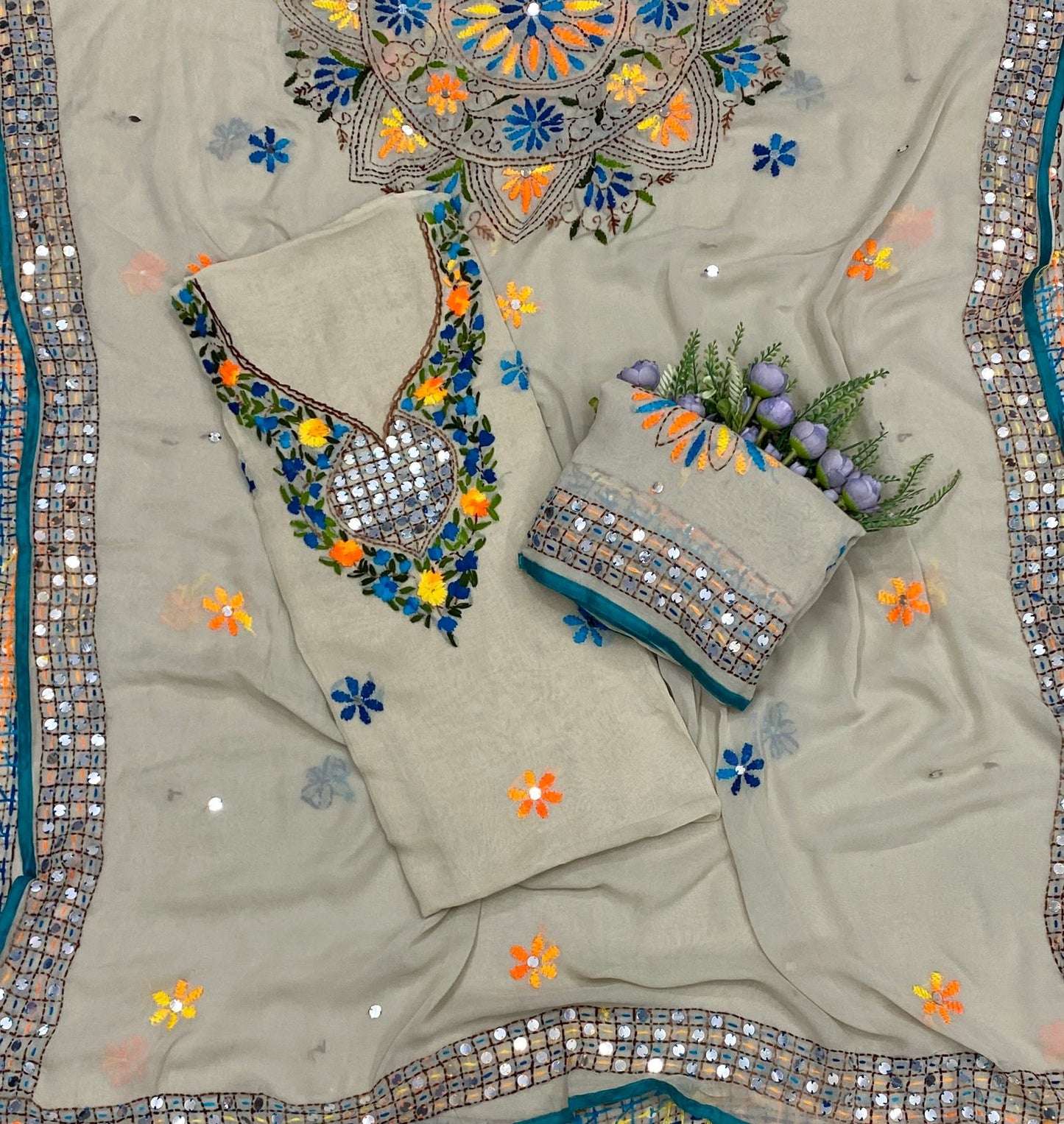 504C Georgette Off White Suit Fabric / CKC Georgette Suits