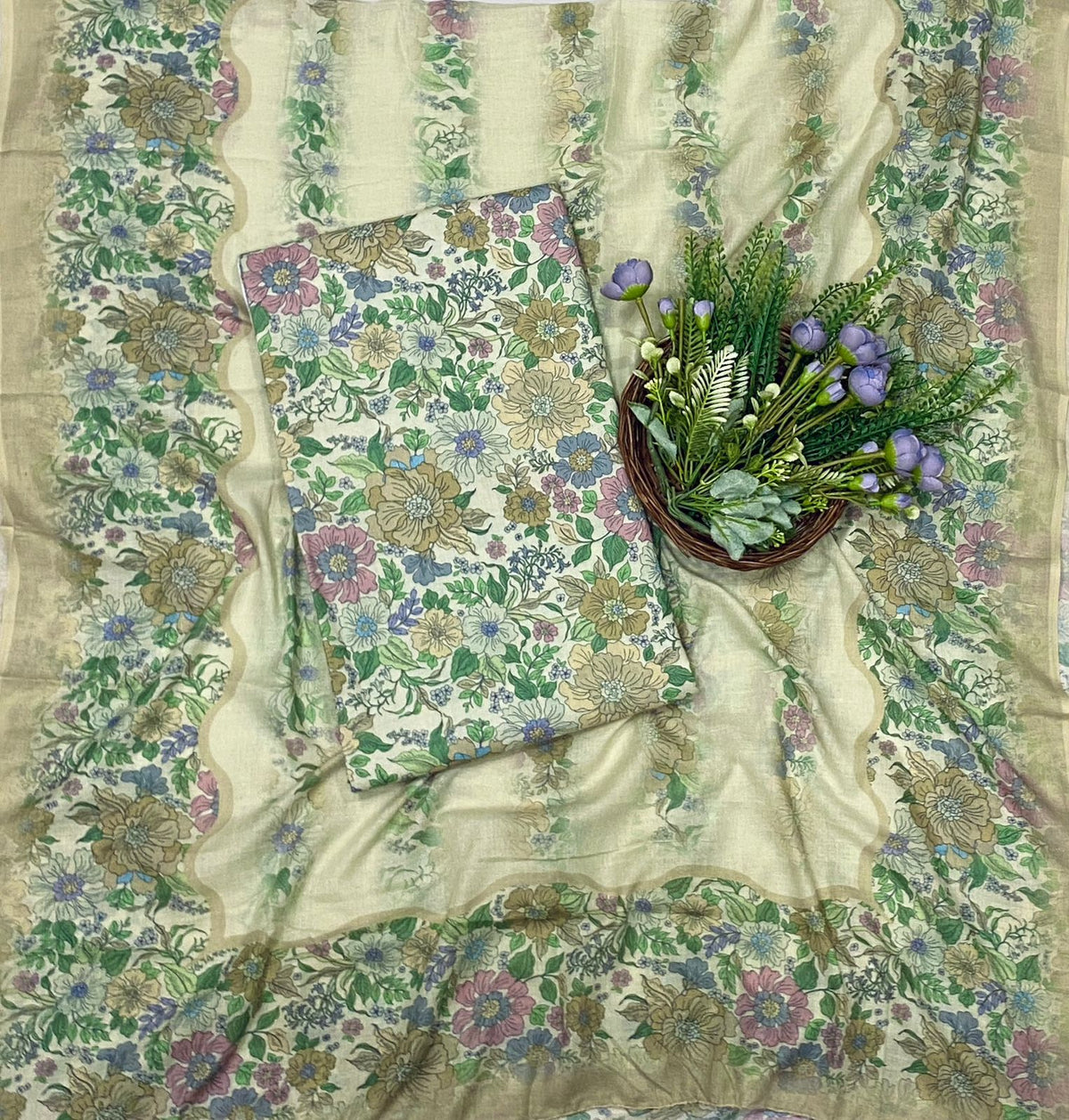 488C Muslin Beige With Green Suit Fabric / CKC Muslin Suits