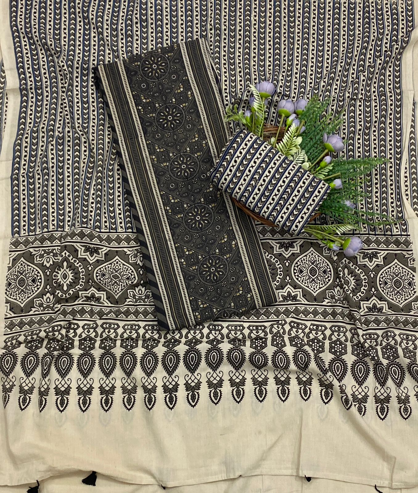 549C Cotton Cream With Black Suit Fabric / CKC Cotton Bazaar