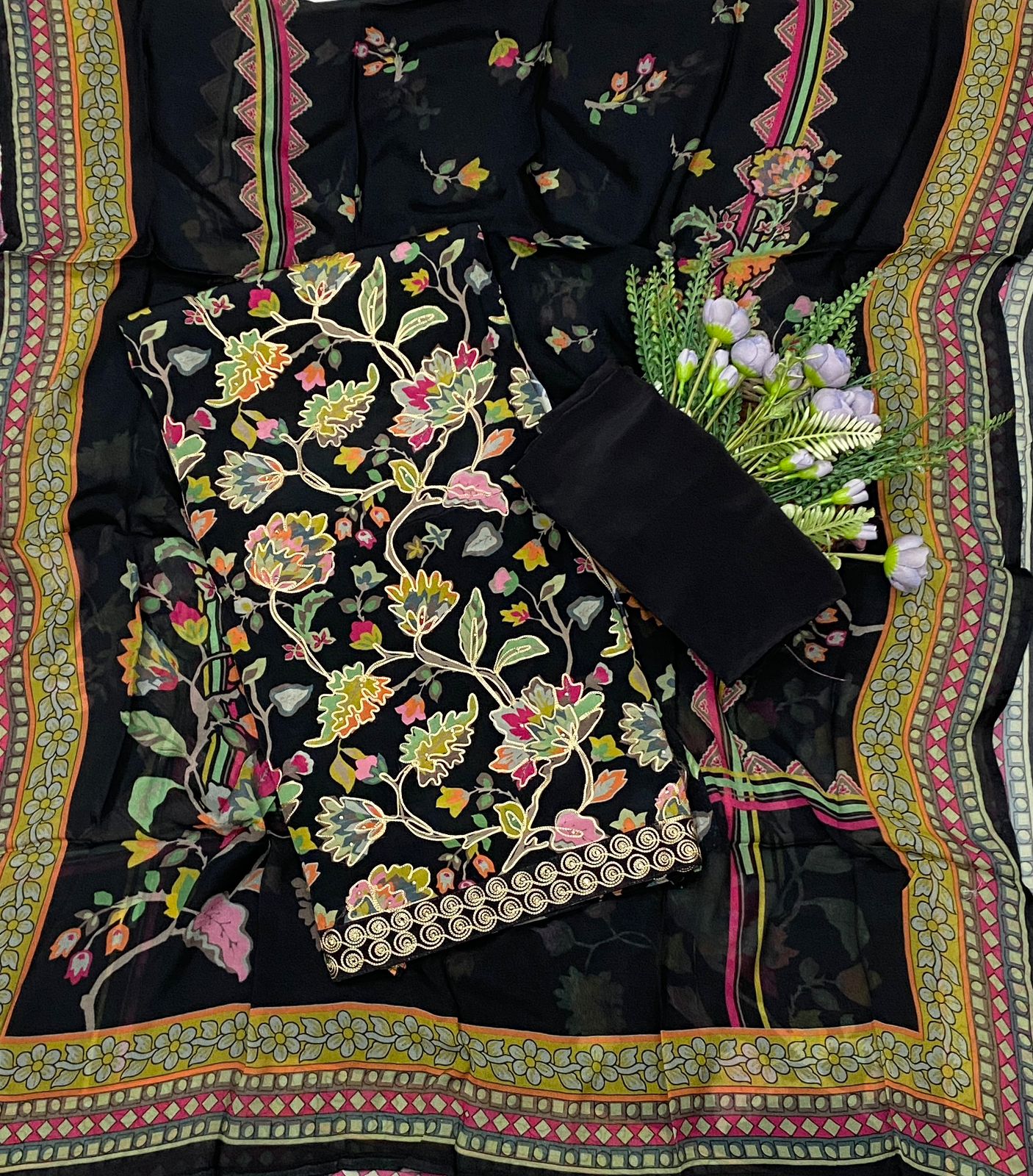 623C Crepe Aari Embroidery Black Suit Fabric / CKC Crepe Suits