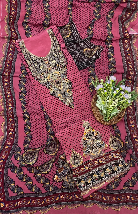 753C Crepe Pink Suit Fabric / CKC Crepe Suits