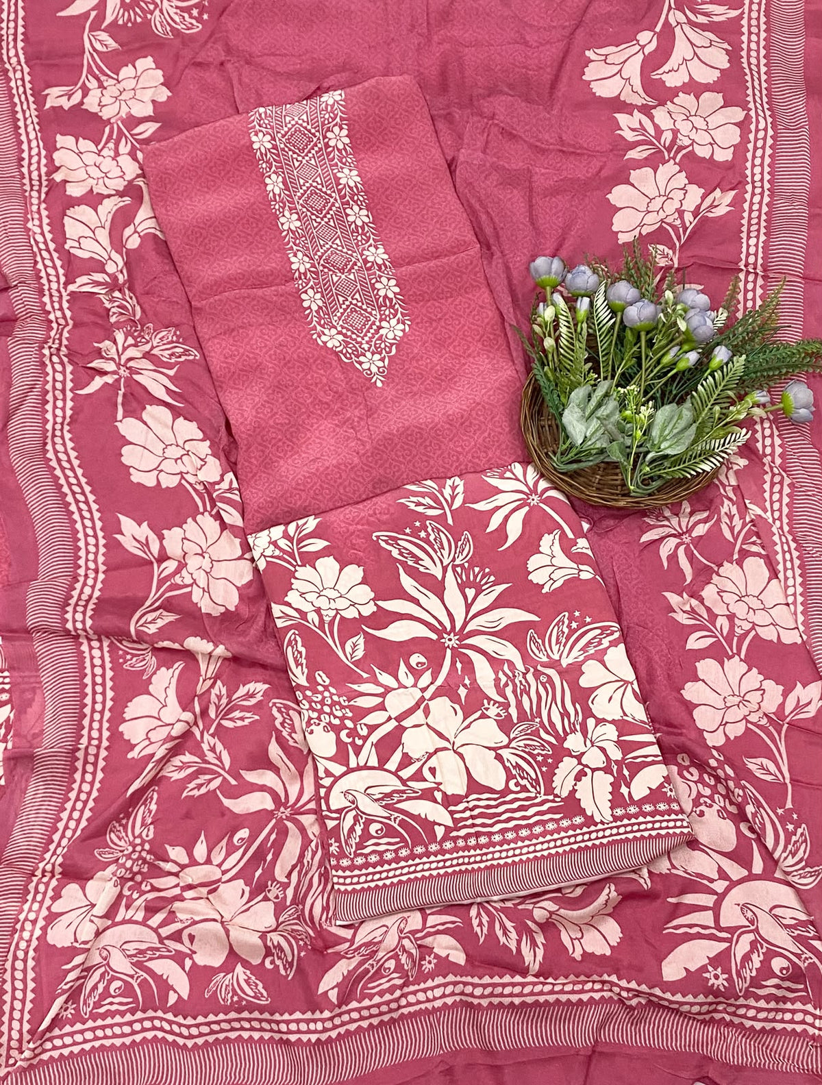 354D Crepe Light Pink Suit Fabric / CKC Crepe Suits