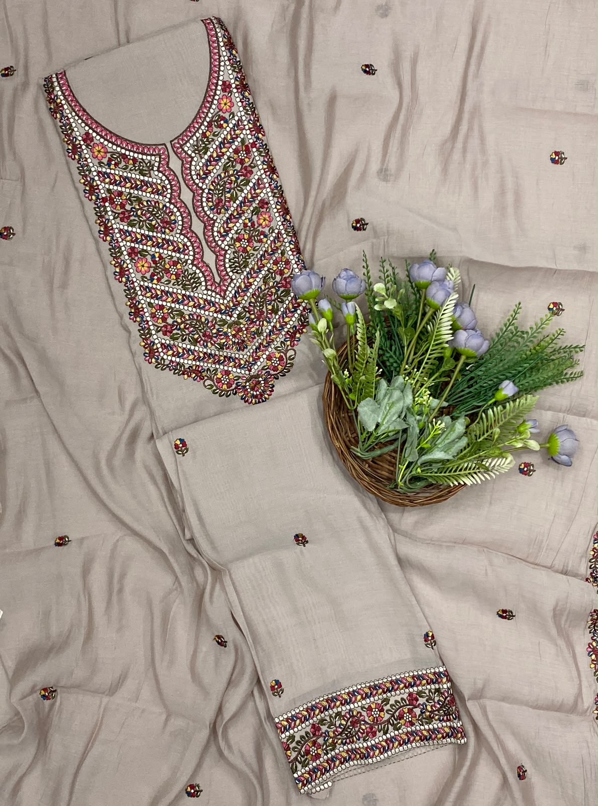424D Mul Cotton Grey Suit Fabric / CKC Mul Cotton
