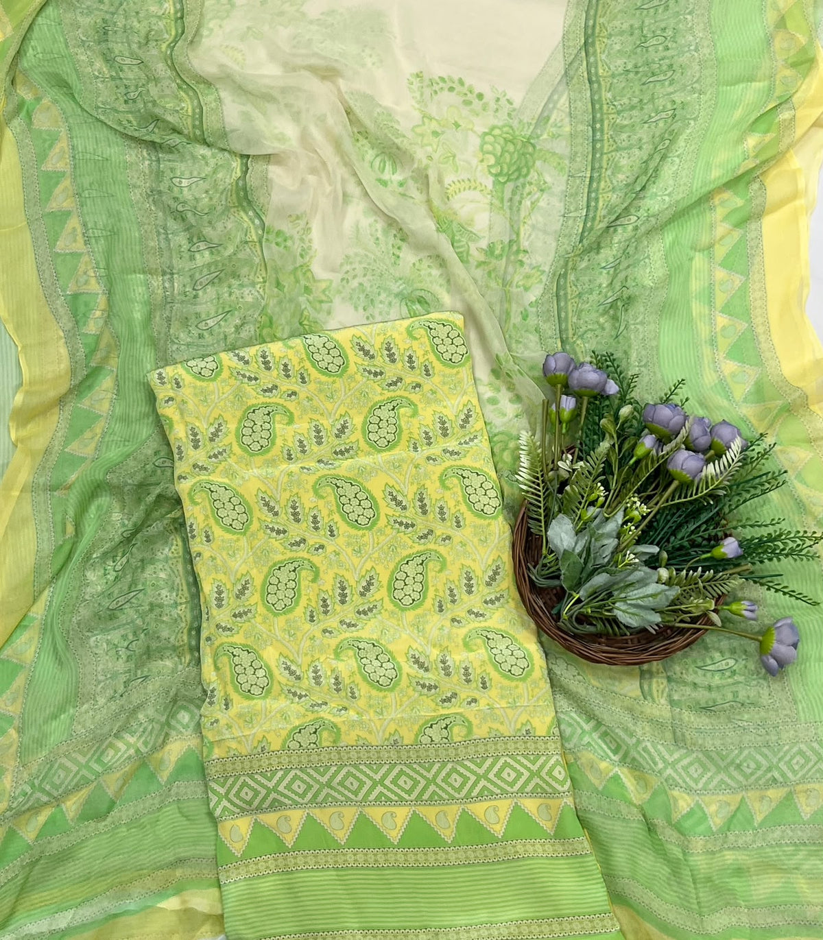 823D CREPE PARROT GREEN SUIT FABRIC / CKC CREPE SUITS