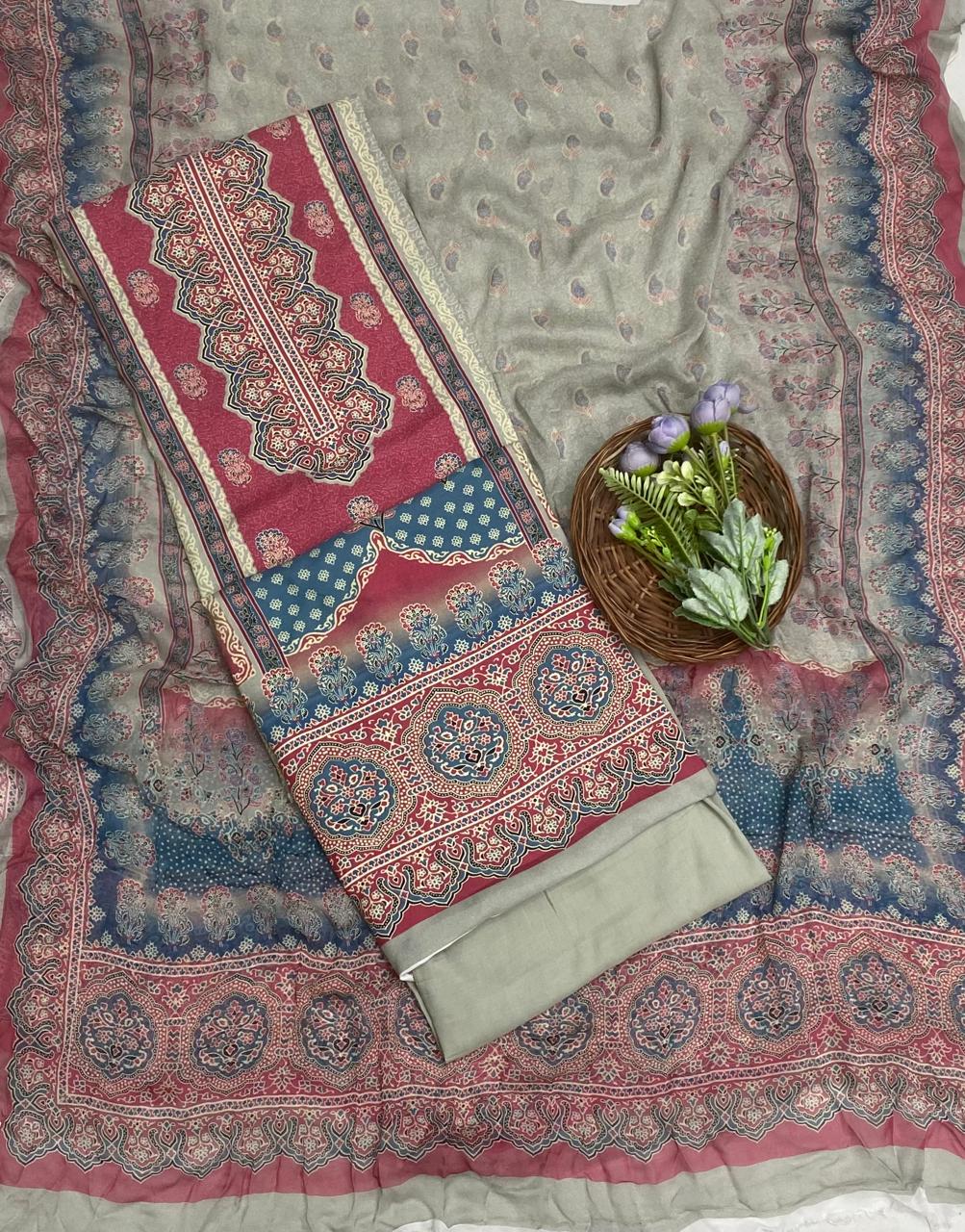 605A Muslin Dusty Pink With Grey  Suit Fabric / CKC Muslin Suits