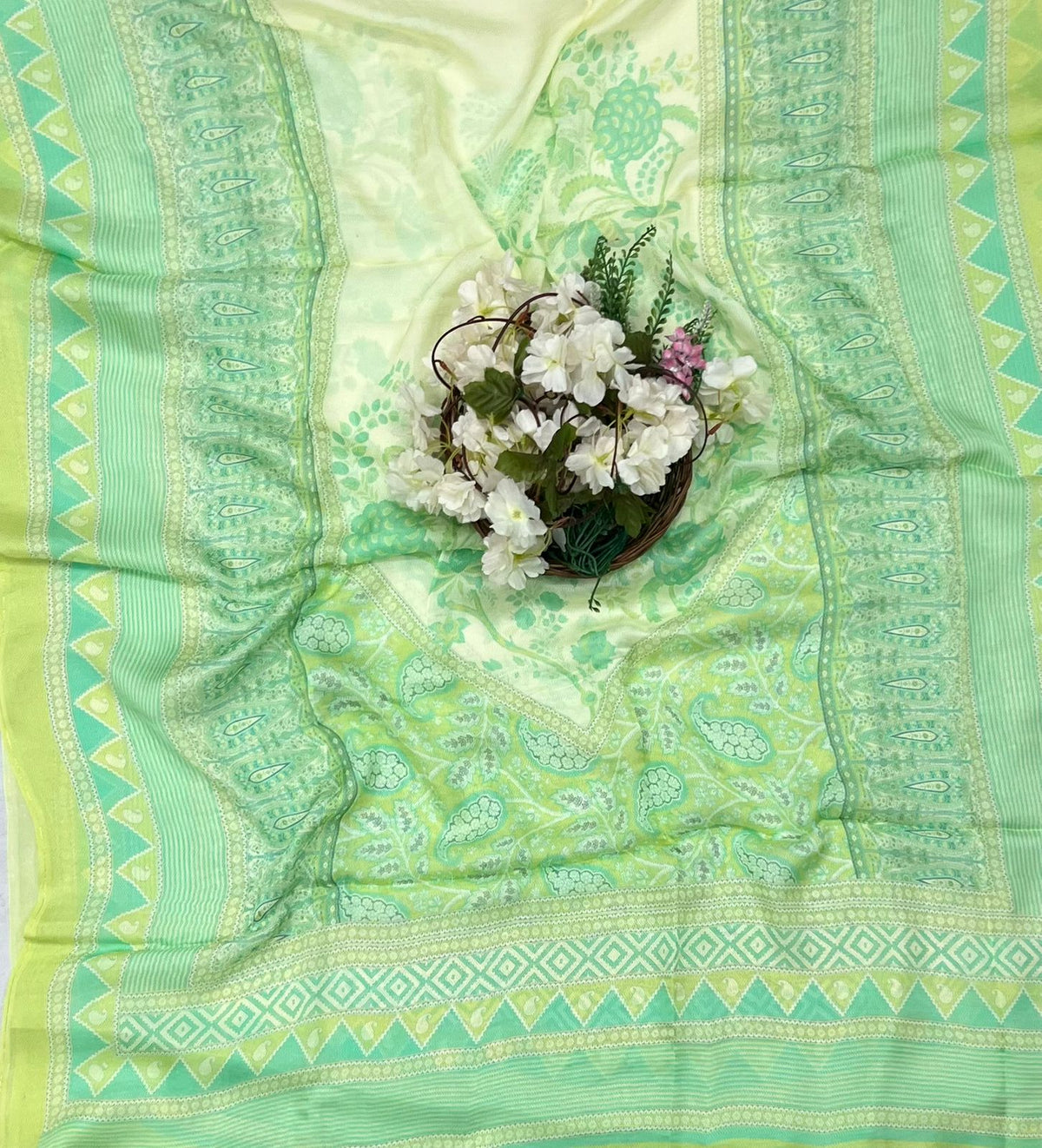 Ckc 29 Chinon Jacquard Green Suit Fabric / CKC Phoolon Ka Ghar